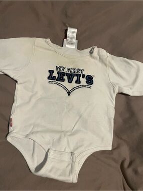 10/$25 untreated Stain Little Levi's White Baby Tee with Navy Embroidery